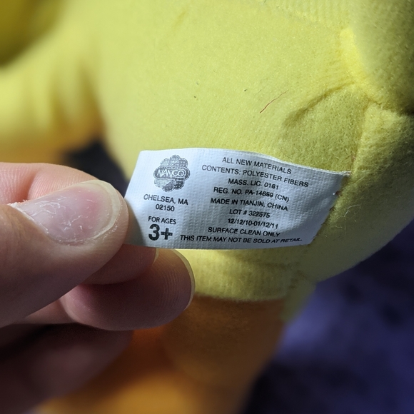 Tweety Bird Plushie - Picture 6 of 6